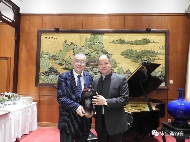 德国前总统克里斯蒂安&middot;武尔夫来华与宋宝斋集团董事长李贯领进行文化